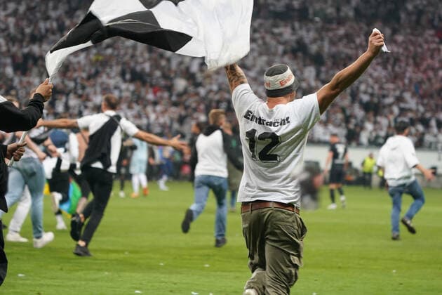 Football, EL, Eintracht Frankfurt, fans and team celebrate reaching the final