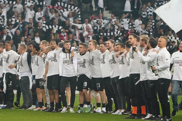 Team of Eintracht Frankfurt celebrates final with fans Frankfurt 05 05 2022 Eintracht Frankfurt vs West Ham United, UEFA Europa League, semifinal second leg