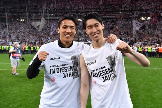 Soccer Europa League semifinal Eintracht Frankfurt West Ham United on 05 05 2022 at Deutsche Bank Park in Frankfurt Makoto Hasebe Frankfurt , left Daichi Kamada Frankfurt , right celebrate victory final entry with fans xHDx