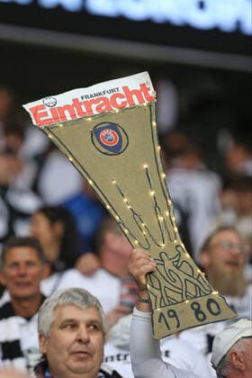 An older fan brought the 1980 UEFA Cup from Eintracht, emotion in the stands , Eintracht Frankfurt West Ham United FC, soccer, UEFA Euro League, 2021 2022 season, semifinal second leg, home match, 07 04 2021, semifinal, soccer European Cup competition for club teams, European Cup competition, European Cup 2022