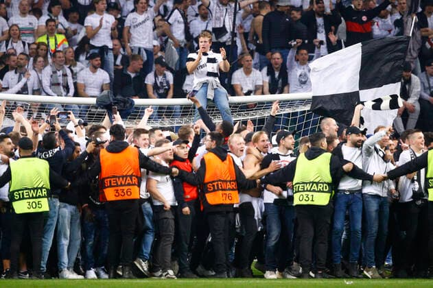 Eintracht Frankfurt v West Ham United UEFA Europa League The Eintracht Frankfurt fans and the Eintracht Frankfurt fans celebrate victory at the end of the UEFA Europa League Semi-Final Second Leg match at the Deutsche Bank Park, Frankfurt Content Not Available For UK Newspapers Copyright: xPaulxChestertonx FIL-16873-0156 UK Newspapers OUT