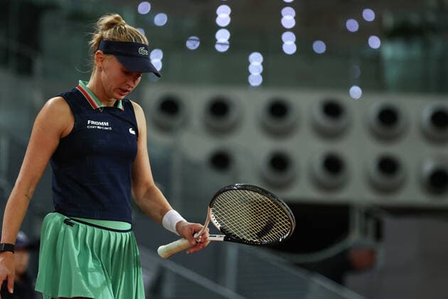 May 6, 2022, MADRID, MADRID, SPAIN: Jil Teichmann of Switzerland in action against Jessica Pegula of United States during the Mutua Madrid Open 2022 celebrated at La Caja Magica on May 05, 2022, in Madrid, Spain. MADRID SPAIN - ZUMAa181 20220506_zaa_a181_021 Copyright: xOscarxJ.xBarrosox
