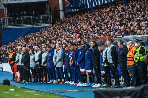 Mandatory Credit: Photo by Kirk O Rourke Rangers FC Shutterstock (12926021ge) Rangers players, management and fans during a moment silence for kitman Jimmy Bell during the Europa League Semi Final match against RB Leipzig at Ibrox Stadium, Glasgow. Rangers v RB Leipzig, UEFA Europa League, Semi Final, Second Leg, Football, Ibrox Stadium, Glasgow, UK - 05 May 2022 EDITORIAL USE ONLY No use with unauthorised audio, video, data, fixture lists, club league logos or live services. Online in-match use limited to 120 images, no video emulation. No use in betting, games or single club league player publications. Rangers v RB Leipzig, UEFA Europa League, Semi Final, Second Leg, Football, Ibrox Stadium, Glasgow, UK - 05 May 2022 EDITORIAL USE ONLY No use with unauthorised audio, video, data, fixture lists, club league logos or live services. Online in-match use limited to 120 images, no video emulation. No use in betting, games or single club league player publications.  Copyright: xKirkxO Rourke RangersxFC Shutterstockx 12926021ge
