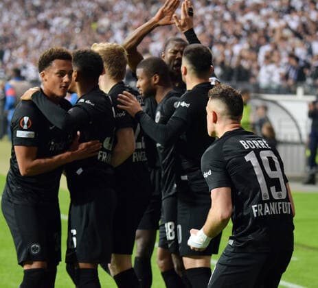 Goal celebration of Rafael Borre re with his team colleagues after the 1 0 photographed on 05 5 2022 in Frankfurt at the soccer Euopa League Pikal match Eintracht Frankfurt vs West Ham United DFL DFB REGULATIONS PROHIBIT ANY USE OF PHOTOGRAPHS as IMAGE SEQUENCES and or QUASI VIDEO
