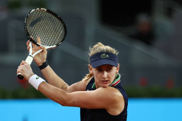 May 6, 2022, MADRID, MADRID, SPAIN: Jil Teichmann of Switzerland in action against Jessica Pegula of United States during the Mutua Madrid Open 2022 celebrated at La Caja Magica on May 05, 2022, in Madrid, Spain. MADRID SPAIN - ZUMAa181 20220506_zaa_a181_041 Copyright: xOscarxJ.xBarrosox