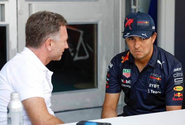 Christian Horner GBR, Oracle Red Bull Racing , 11 Sergio Perez MEX, Oracle Red Bull Racing , F1 Grand Prix of Miami at Miami International Autodrome on May 5, 2022 in Miami, United States of America Photo by HOCH ZWEI Miami United States of America