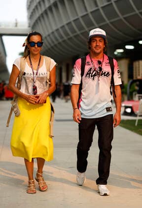 14 Fernando Alonso ESP, BWT Alpine F1 Team and his girlfriend Linda Morselli, F1 Grand Prix of Miami at Miami International Autodrome on May 5, 2022 in Miami, United States of America Photo by HOCH ZWEI Miami United States of America