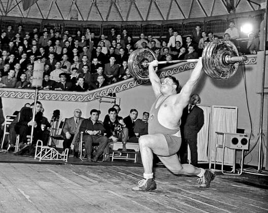 The first Soviet weight-lifting champion Aleksei Medvedev (+ 90kg) 364379 19.03.1959 The Soviet Union s weight-lifting champion Aleksei Medvedev (+ 90kg) establishing a new world record at the international weight-lifting competitions for the prize of Moscow in 1959. Yakov Berliner Sputnik Moscow RF Russia  Copyright: xYakovxBerlinerx