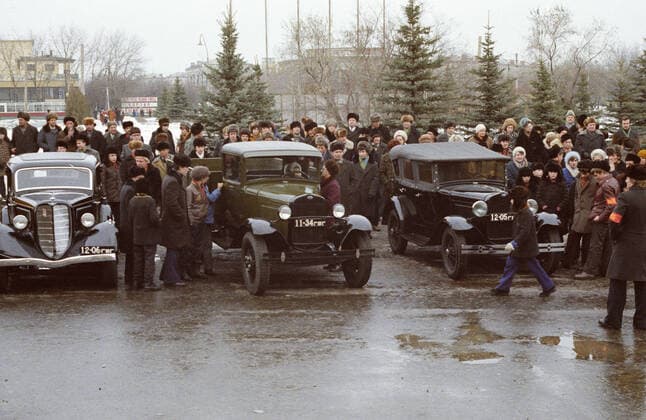 CARS 44441 10.09.1981 Cars before an antique car parade in Gorky. Valeriy Shustov Sputnik Nizhny Novgorod Russia  Copyright: xValeriyxShustovx