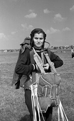 Master of (Parachute Jumping) Aminet Sultanova 2359460 01.09.1957 Master of Sport (Parachute Jumping) Aminet Sultanova, 1957. Boris Vdovenko Sputnik Russia  Copyright: xBorisxVdovenkox