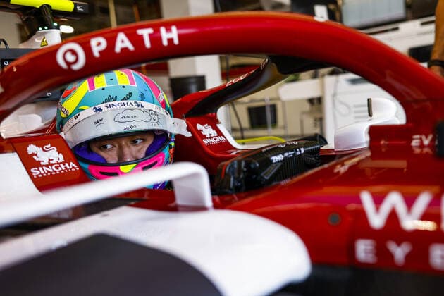 ZHOU Guanyu (chi), Alfa Romeo F1 Team ORLEN C42, portrait during the Formula 1 Crypto.com Miami Grand Prix 2022, 5th round of the 2022 FIA Formula One World Championship, WM, Weltmeisterschaft on the Miami International Autodrome, from May 6 to 8, 2022 in Miami Gardens, Florida, United States of America - F1 - MIAMI GRAND PRIX 2022 DPPI Panoramic  00122013__DE_7564.JPG_