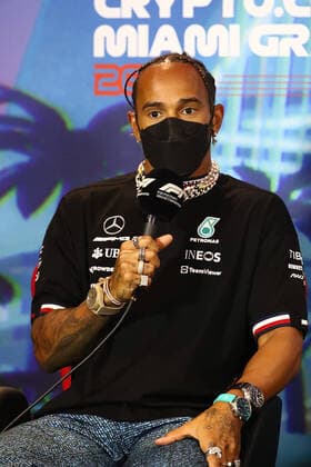 FORMULA 1 CRYPTO COM MIAMI GRAND PRIX 06 05 2022, Miami International Autodrome, Miami, FORMULA 1 CRYPTO COM MIAMI GRAND PRIX ,in the picture Lewis Hamilton from Great Britain from Team Mercedes with a lot of jewelry and three wrist watches as a statement to the FIA discussion about the ban of jewelry during the race nordphotoxGmbHx xBratic nph00250