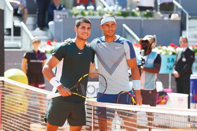 (L-R) Carlos Alcaraz, Rafael Nadal (ESP), MAY 6, 2022 - Tennis : Carlos Alcaraz and Rafael Nadal during photo session before start singles Quarter-finals match on the ATP, Tennis Herren tour Masters 1000 Mutua Madrid Open tennis tournament at the Caja Magica in Madrid, Spain. Noxthirdxpartyxsales  (0158384833st)