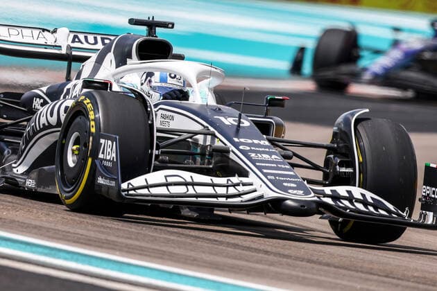 10 GASLY Pierre (fra), Scuderia AlphaTauri AT03, action during the Formula 1 Crypto.com Miami Grand Prix 2022, 5th round of the 2022 FIA Formula One World Championship, WM, Weltmeisterschaft on the Miami International Autodrome, from May 6 to 8, 2022 in Miami Gardens, Florida, United States of America - F1 - MIAMI GRAND PRIX 2022 DPPI Panoramic  20220506_GOOD7205