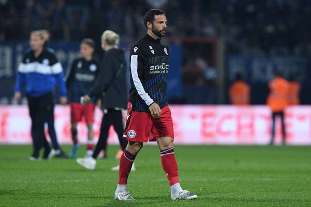 Soccer 1 Bundesliga 33 Matchday VfL Bochum Arminia Bielefeld on 06 05 2022 at Vonovia Ruhrstadion in Bochum Gonzalo Castro Bielefeld disappointed after the end of the game DFL regulations prohibit any use of photographs as image sequences and or quasi video xRx
