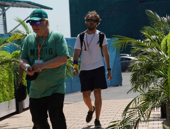 06 05 2022, Miami International Autodrome, Miami, FORMULA 1 CRYPTO COM MIAMI GRAND PRIX ,in picture Norbert Vettel, Sebastian Vettel DEU , Aston Martin Aramco Cognizant Formula One Team Foto EU Images Miami Miami International Autodrome USA  eu-images-506