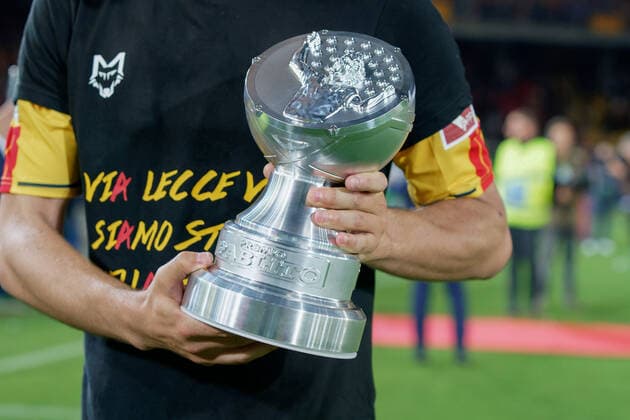 May 6, 2022, Lecce, Italy: Lecce, Italy, Stadio Via del Mare, May 06, 2022, Premio Pablito Cup during US Lecce vs Pordenone Calcio - Italian soccer Serie B match. Italian soccer Serie B match - US Lecce vs Pordenone Calcio, Lecce, Italy - ZUMAl164 20220506_zsa_l164_949 Copyright: xEmmanuelexMastrodonatox