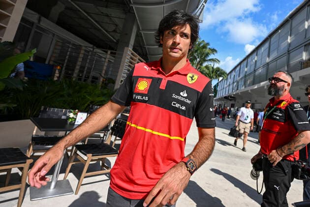 7th May 2022; Miami, Florida, USA; Team Ferrari driver Carlos Sainz arrives in the paddock prior to a practice session for the Formula 1 CRYPTO.COM Miami Grand Prix  ActionPlus12386969 DougxMurray