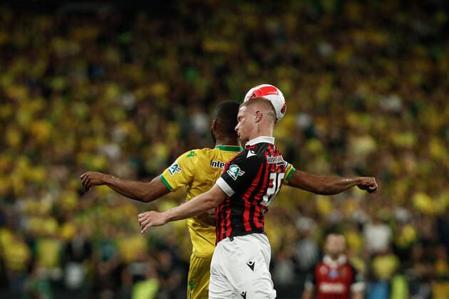Marcus Coco (Nantes) vs Melvin Bard (Nice) FOOTBALL : Finale de la Coupe de France - OGC Nice vs FC Nantes - 07 05 2022 AurelienMorissard Panoramic 