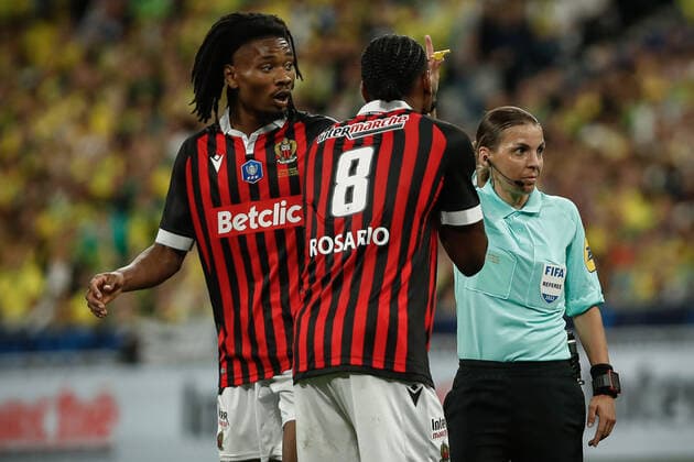L arbitre Stephanie Frappart FOOTBALL : Finale de la Coupe de France - OGC Nice vs FC Nantes - 07 05 2022 AurelienMorissard Panoramic 