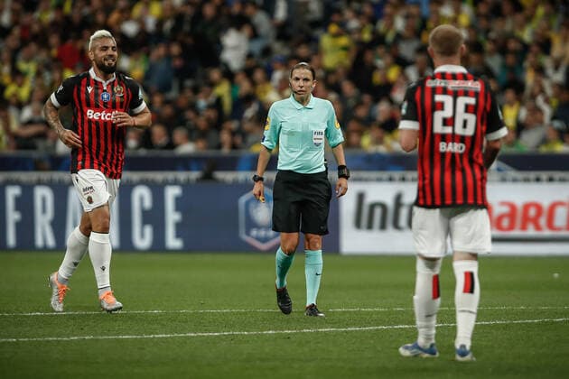 L arbitre Stephanie Frappart FOOTBALL : Finale de la Coupe de France - OGC Nice vs FC Nantes - 07 05 2022 AurelienMorissard Panoramic 