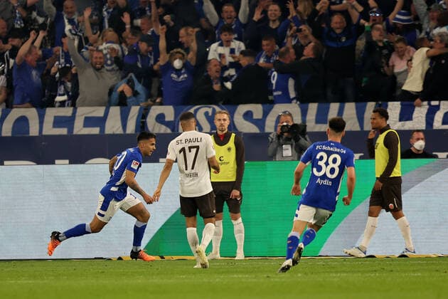 Rodrigo Zalazar FC Schalke 04 is happy about his goal for 3 2 during the match of the 2 BL season 2021 22 FC Schalke 04 FC St Pauli Copyright Thomas Pakusch
