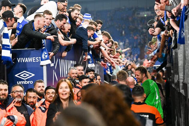 Soccer 2 Bundesliga, season 2021 2022, 33 matchday, FC Schalke 04 FC St Pauli on 07 05 2022 at the Veltins Arena in Gelsenkirchen TK DFL REGULATES PROHIBIT ANY USE OF PHOTOGRAPHS AS IMAGE SEQUENCES AND OR QUASI VIDEO Copyright: xTeresaxKrögerx