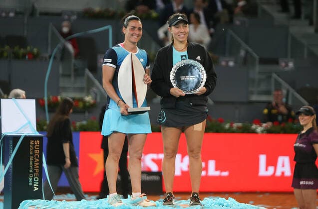 Ons Jabeur of Tunisie and Jessica Pegula of USA during the Mutua Madrid Open 2022 tennis tournament on May 7, 2022 at Caja Magica stadium in Madrid, Spain TENNIS : Mutua Madrid Open Finale Dames 2022 - 07 05 2022 LaurentLairys Panoramic 