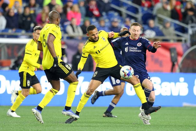 May 7, 2022; Foxborough, MA, USA; Columbus Crew midfielder Artur (8) and New England Revolution midfielder Thomas McNamara (26) in action during an MLS, Fussball Herren, USA match between Columbus Crew and New England Revolution at Gillette Stadium. CSM Foxborough United States - ZUMAc04_ 20220507_zaf_c04_033 Copyright: xAnthonyxNesmithx