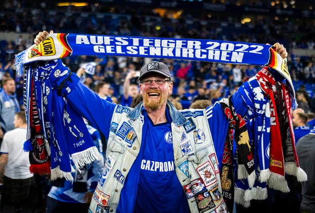Schalke fans celebrate promotion FC Schalke 04 St Pauli 07 05 2022, football season 2021 22 Photo Moritz Müller