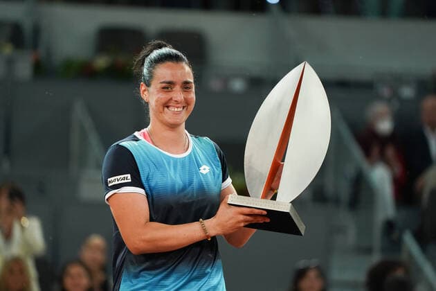 Mutua Madrid Open - Day Ten Ons Jabeur of Tunisia celebrates the victory during the Women s Singles final match against Jessica Pegula of the United States during day ten of Mutua Madrid Open at La Caja Magica on May 07, 2022 in Madrid, Spain Madrid Spain  Copyright: xOscarxGonzalezx originalFilename:gonzalez-notitle220508_npGJq.jpg