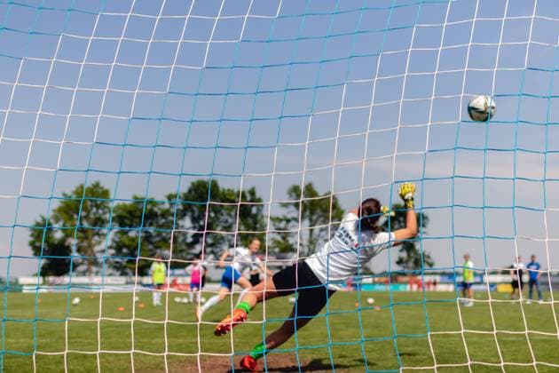 Willstaett, Germany, May 8th 2022: Players of SC Sand during warm up before the FLYERALARM Frauen-Bundesliga game between SC Sand and 1. FC Koeln at Adams Arena in Willstaett, Germany Dan O Connor SPP FLYERALARM Frauen-Bundesliga - SC Sand v 1. FC Koeln - Adams Arena 