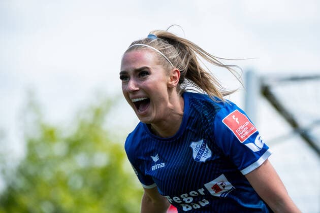 Chiara Loos SC Sand cheers for goal to make it 1 0, GER, SC Sand vs FC Koeln, Flyeralarm Frauen Bundesliga, 21 Spieltag, 08 05 2022, Spielzeit 2021 2022 GER, SC Sand vs FC Koeln, Flyeralarm Frauen Bundesliga, 21 Spieltag, 08 05 2022, Spielzeit 2021 2022 Copyright: xEibner Memmlerx EP_MMR