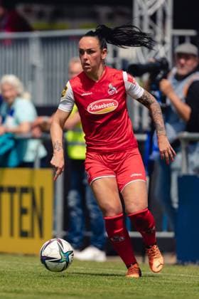 Willstaett, Germany, May 8th 2022: Peggy Kuznik (21 Koeln) in action during the FLYERALARM Frauen-Bundesliga game between SC Sand and 1. FC Koeln at Adams Arena in Willstaett, Germany Dan O Connor SPP FLYERALARM Frauen-Bundesliga - SC Sand v 1. FC Koeln - Adams Arena 