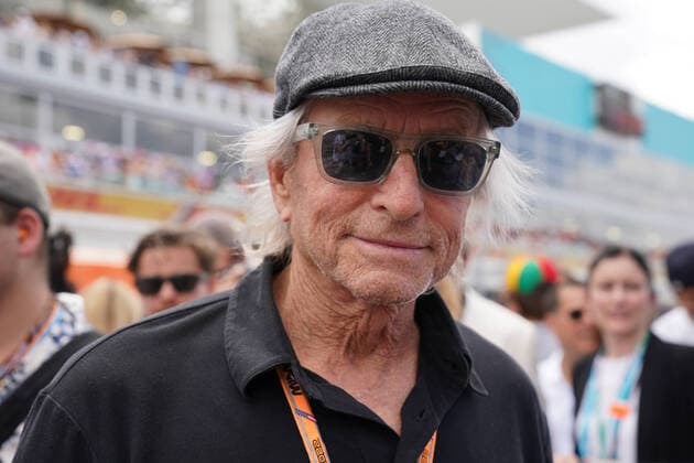 F1 - FORMULA 1 CRYPTO.COM MIAMI GRAND PRIX 2022, 08 05 2022 Miami International Autodrome, Miami, United States on 8 May 2022 Michael Douglas during the F1 - FORMULA 1 CRYPTO.COM MIAMI GRAND PRIX 2022, Eleanor Hoad Editorial Use Only Copyright: xEleanorxHoadx ESM-0464-0012