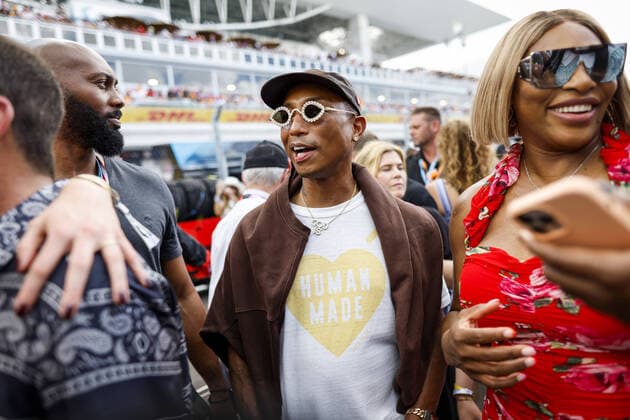 Pharrell Williams with Serena Williams, starting grid, grille de depart, during the Formula 1 Crypto.com Miami Grand Prix 2022, 5th round of the 2022 FIA Formula One World Championship, WM, Weltmeisterschaft on the Miami International Autodrome, from May 6 to 8, 2022 in Miami Gardens, Florida, United States of America - F1 - MIAMI GRAND PRIX 2022 - RACE DPPI Panoramic  _DEL0961