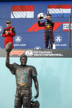 VERSTAPPEN Max (ned), Red Bull Racing RB18, portrait LECLERC Charles (mco), Scuderia Ferrari F1-75, portrait podium trophy during the Formula 1 Crypto.com Miami Grand Prix 2022, 5th round of the 2022 FIA Formula One World Championship, WM, Weltmeisterschaft on the Miami International Autodrome, from May 6 to 8, 2022 in Miami Gardens, Florida, United States of America - F1 - MIAMI GRAND PRIX 2022 - RACE DPPI Panoramic 00122014__B3_3968