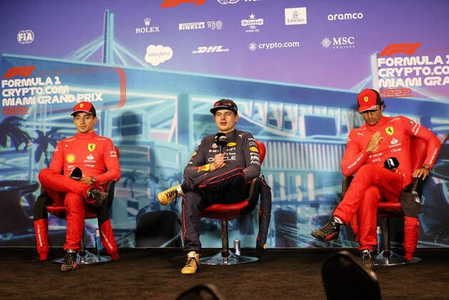 LECLERC Charles (mco), Scuderia Ferrari F1-75, VERSTAPPEN Max (ned), Red Bull Racing RB18, SAINZ Carlos (spa), Scuderia Ferrari F1-75, portrait, post race press conference, PK, Pressekonferenz during the Formula 1 Crypto.com Miami Grand Prix 2022, 5th round of the 2022 FIA Formula One World Championship, WM, Weltmeisterschaft on the Miami International Autodrome, from May 6 to 8, 2022 in Miami Gardens, Florida, United States of America - F1 - MIAMI GRAND PRIX 2022 - RACE DPPI Panoramic B40X2816