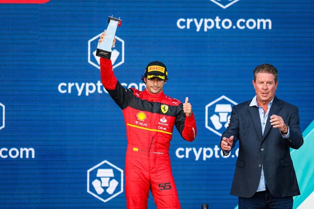 SAINZ Carlos (spa), Scuderia Ferrari F1-75, portrait podium during the Formula 1 Crypto.com Miami Grand Prix 2022, 5th round of the 2022 FIA Formula One World Championship, WM, Weltmeisterschaft on the Miami International Autodrome, from May 6 to 8, 2022 in Miami Gardens, Florida, United States of America - F1 - MIAMI GRAND PRIX 2022 - RACE DPPI Panoramic  20220508_GOOD1404