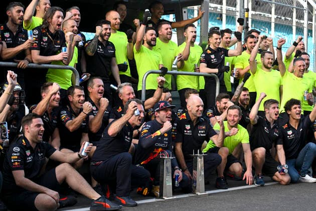 Christian Horner GBR, Oracle Red Bull Racing , 1 Max Verstappen NLD, Oracle Red Bull Racing , Adrian Newey GBR, Oracle Red Bull Racing , F1 Grand Prix of Miami at Miami International Autodrome on May 8, 2022 in Miami, United States of America Photo by HOCH ZWEI Miami United States of America