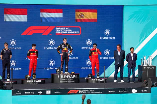 16 Charles Leclerc MCO, Scuderia Ferrari , 1 Max Verstappen NLD, Oracle Red Bull Racing , 55 Carlos Sainz ESP, Scuderia Ferrari , F1 Grand Prix of Miami at Miami International Autodrome on May 8, 2022 in Miami, United States of America Photo by HOCH ZWEI Miami United States of America