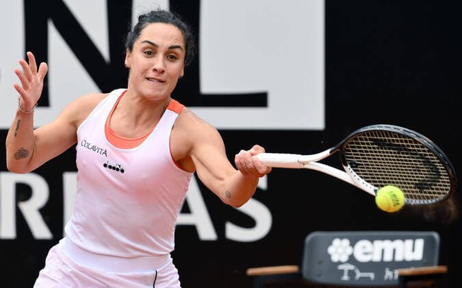 May 9, 2022, ROME: Martina Trevisan of Italy in action against Shuai Zhang of China during their women s singles first round match at the Italian Open tennis tournament in Rome, Italy, 09 May 2021. ANSA ETTORE FERRARI ROME - ZUMAa110 20220509_zaf_a110_012 Copyright: xEttorexFerrarix