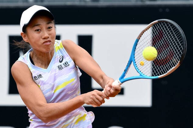 May 9, 2022, ROME: Shuai Zhang of China in action against Martina Trevisan of Italy during their women s singles first round match at the Italian Open tennis tournament in Rome, Italy, 09 May 2021. ANSA ETTORE FERRARI ROME - ZUMAa110 20220509_zaf_a110_016 Copyright: xEttorexFerrarix