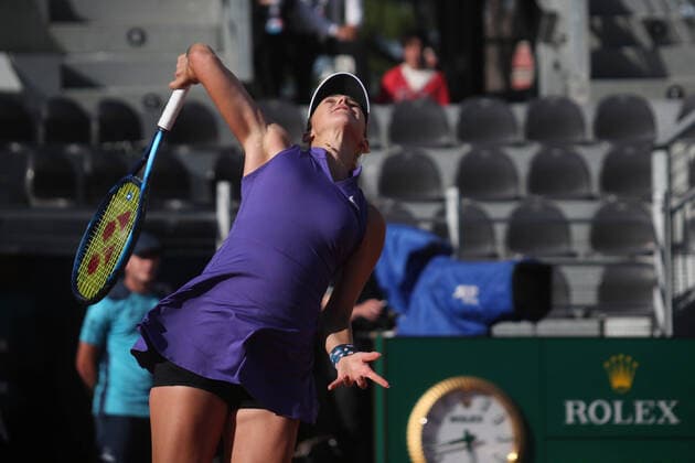 ROME, ITALY - MAY 09: Belinda Bencic of Switzerland plays a forehand against Elisabetta Cocciaretto of Italy during their single women round match in the Internazionali BNL D Italia at Foro Italico on May 09, 2022 in Rome, Italy.  Copyright: xMarcoxIacobuccix xipa-agency.netx xMarcoxIacobuccix 0