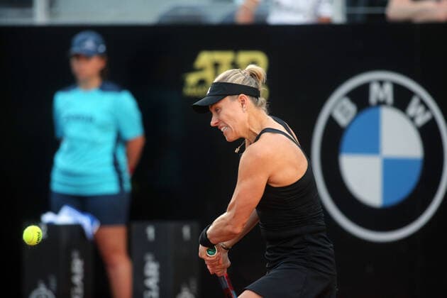 ROME, ITALY - MAY 09: Angelique Kerber of Deutschland plays a forehand against Gauff Coco of USA during their single women round match in the Internazionali BNL D Italia at Foro Italico on May 09, 2022 in Rome, Italy.  Copyright: xMarcoxIacobuccix xipa-agency.netx xMarcoxIacobuccix 0