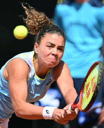 May 10, 2022, ROME: Jasmine Paolini of Italy in action against Jil Teichmann of Switzerland during their women s singles first round match at the Italian Open tennis tournament in Rome, Italy, 10 May 2022. ANSA ETTORE FERRARI Italian Open tennis tournament  - ZUMAa110 20220510_zaf_a110_008 Copyright: xEttorexFerrarix