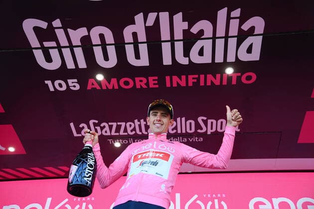 Sport Themen der Woche KW19 Photo Gian Mattia D Alberto LaPresse May 10, 2022 Etna - Nicolosi, Italy Cycling Giro d Italia 2022 - 105th edition - Stage 4 - From Avola to Etna - Nicolosi (Sapienza Shelter) In the pic: LOPEZ PEREZ Juan Pedro (TREK - SEGAFREDO) pink jersey  Copyright: xGianxMattiaxD Alberto LaPresse Gx