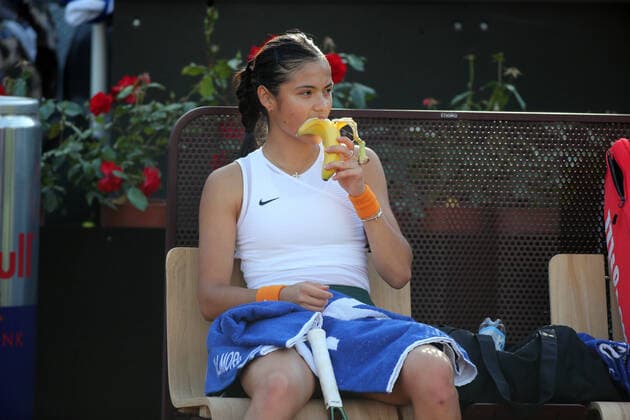 ROME, ITALY - 10.05.2022: E.RADUCANU (GBR) play game against B.ANDREESCU (CANADA) during their single women round match in the Internazionali BNL D Italia at Foro Italico in Rome, Italy on May 10, 2022.  Copyright: xMarcoxIacobuccix xipa-agency.netx xMarcoxIacobuccix 0