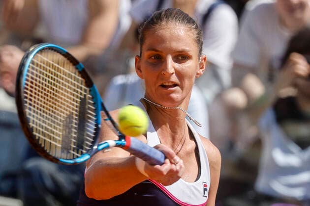 May 11, 2022, ROME, ITALY: Karolina Pliskova of the Czech Republic in action against Jil Teichmann of Switzerland, during their women™s singles second round match at the Italian Open tennis tournament in Rome, Italy, 11 May 2022..ANSA FABIO FRUSTACI ROME ITALY - ZUMAa110 20220511_zaf_a110_019 Copyright: xFabioxFrustacix