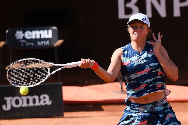 Internazionali BNL D Italia 2022 - Day Four Iga Swiatek (POL) in action during the Internazionali BNL D Italia 2022 match between Iga Swiatek and Elena-Gabriela Ruse - Day Four on May 11, 2022 at Foro Italico in Rome, Italy. Rome Roma Italy  Copyright: xGiuseppexMaffiax originalFilename:maffia-internaz220511_npU82.jpg